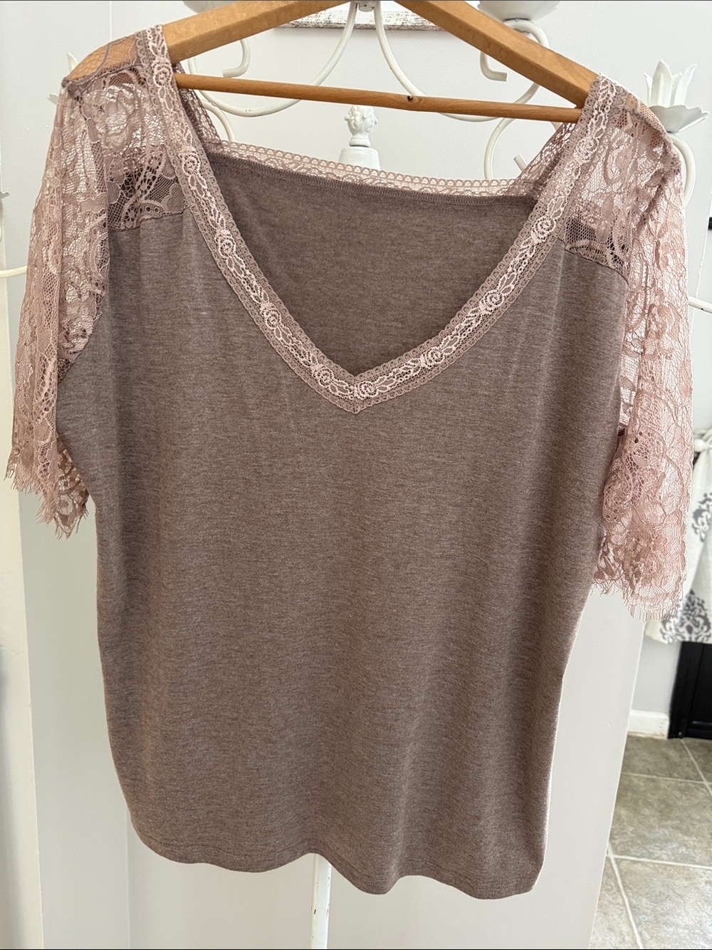 Lace-Trim V-Neck Women's Blouse in Dusty Rose
